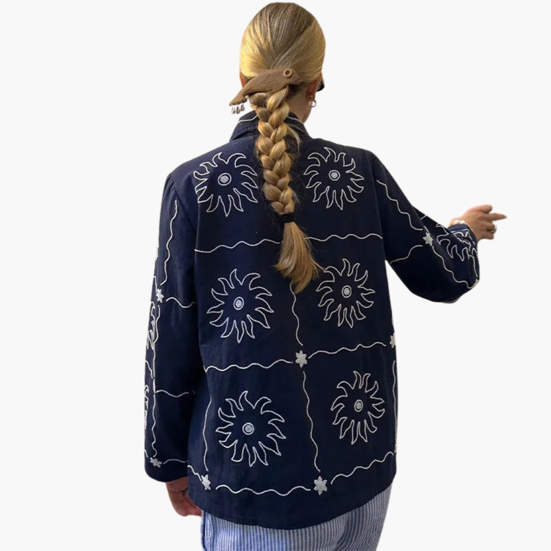 Blusón bombardero para mujer con botones y motivos estampados