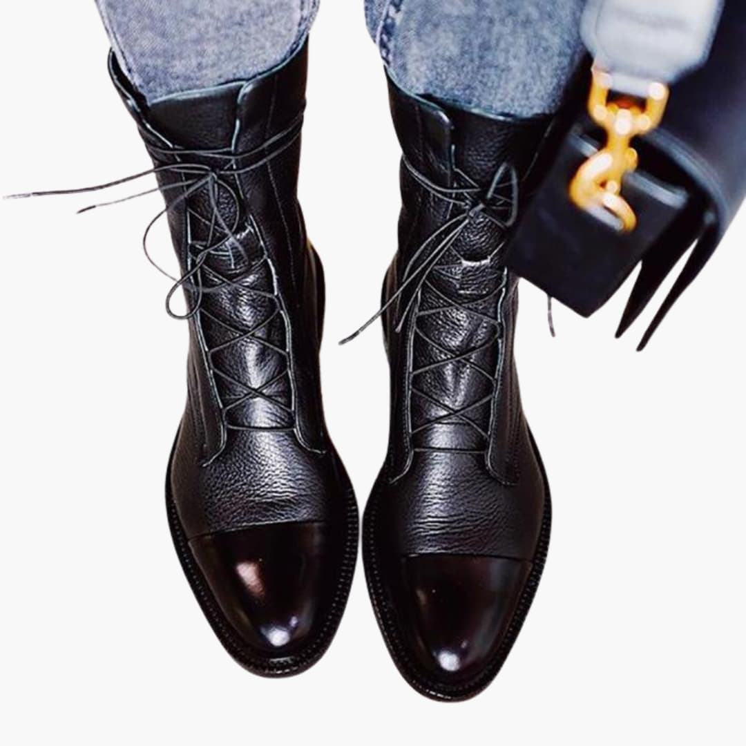 Schnürstiefel für Damen mit rundem Zehenbereich und niedrigem Absatz