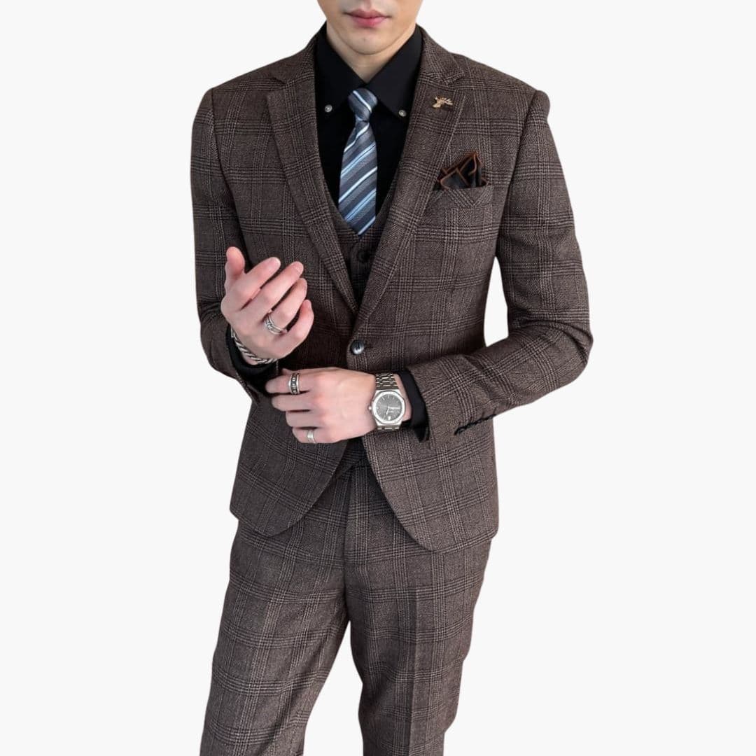 Costume homme trois pièces avec veste et gilet
