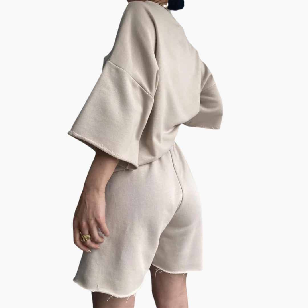 Dames sportset met cropped top en short met koord