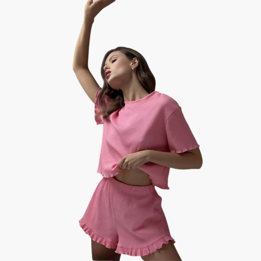 Conjunto relajante para mujer de canalé con pantalones cortos con volantes