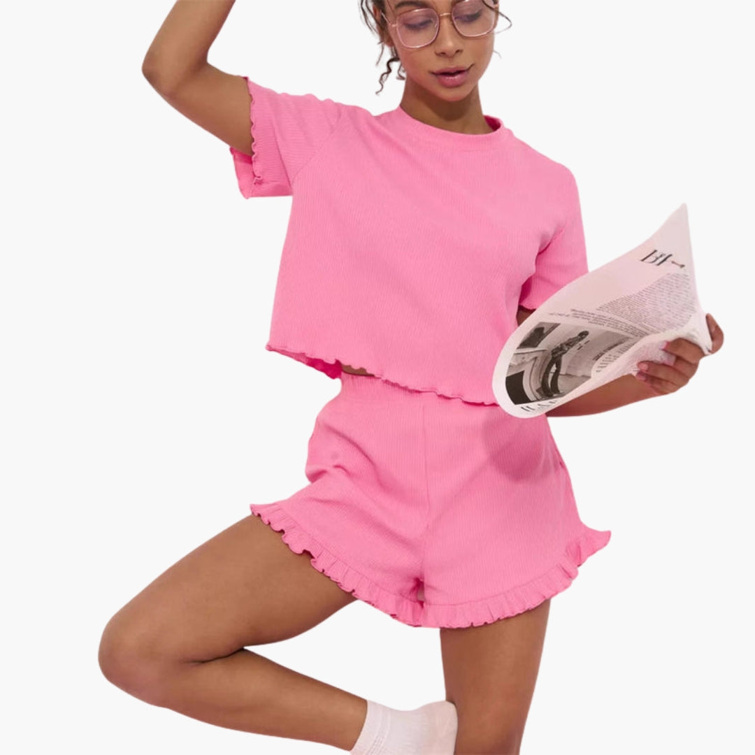Conjunto relajante para mujer de canalé con pantalones cortos con volantes