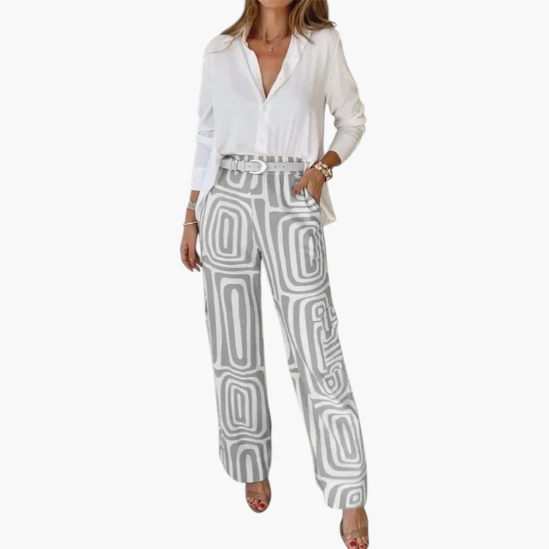 Damesensemble met bloes en broek