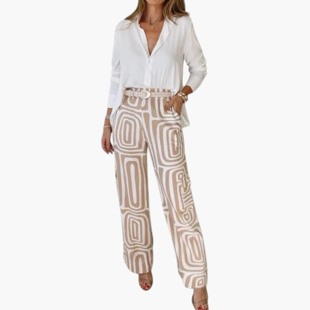 Damesensemble met bloes en broek