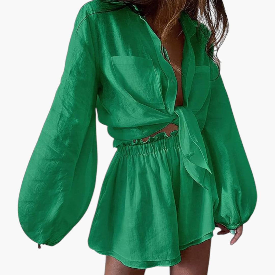 Conjunto para mujer con blusa corta y pantalón corto