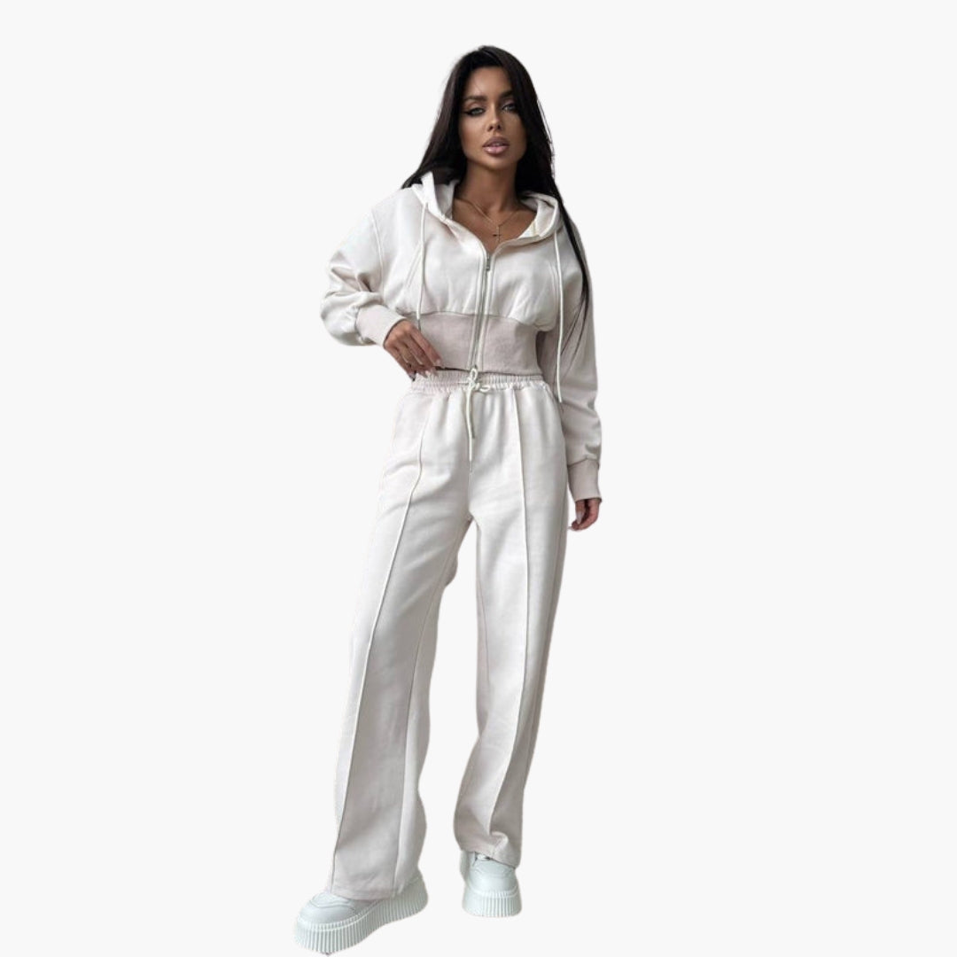 Ensemble sport femme avec sweat à capuche court