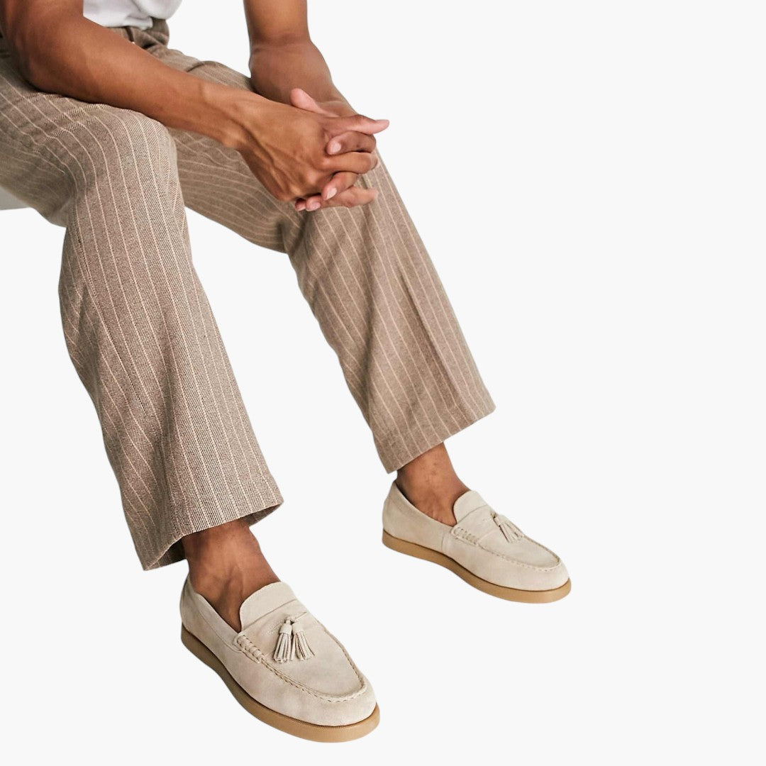 Herre mokkasiner med overdel i ruskind og flad sål