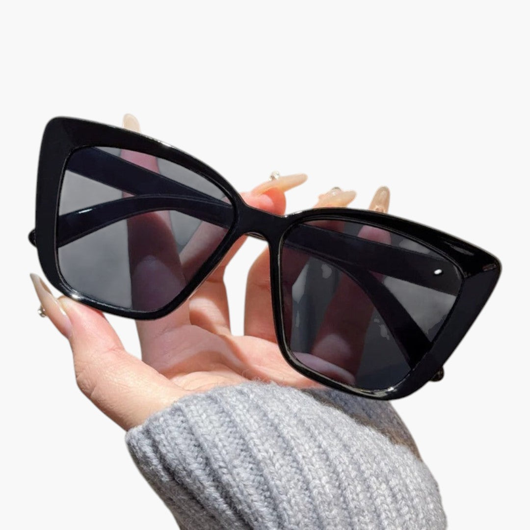 Lunettes de soleil femmes a forme cat eye et verres teintés