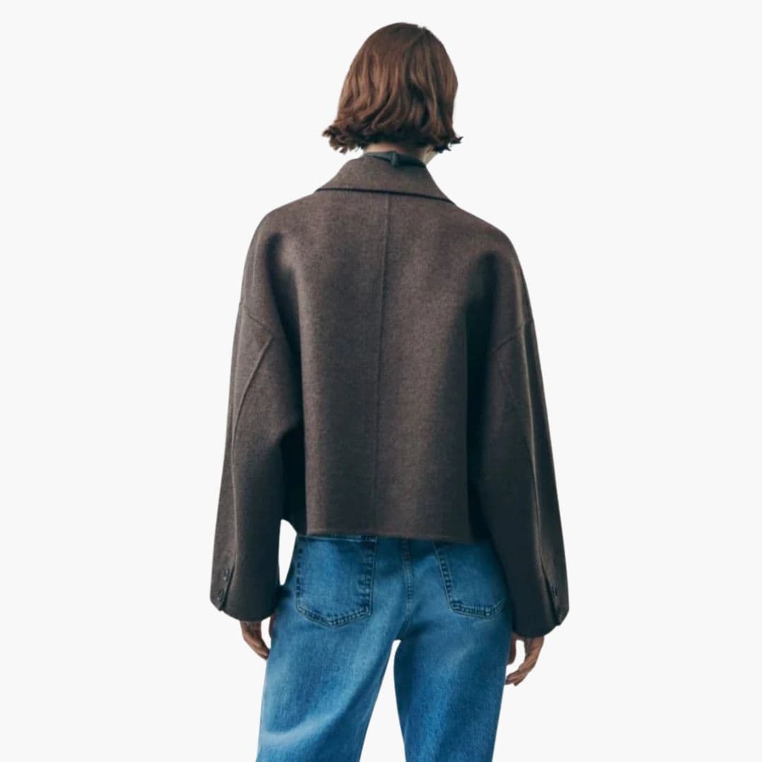 Manteau femme boutonné avec col chemise