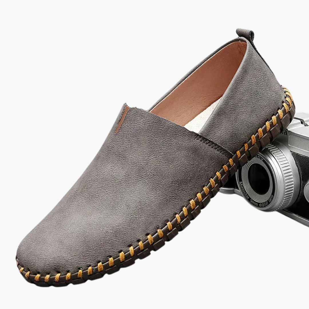 Herresko slip-on mokkasiner med syet sål