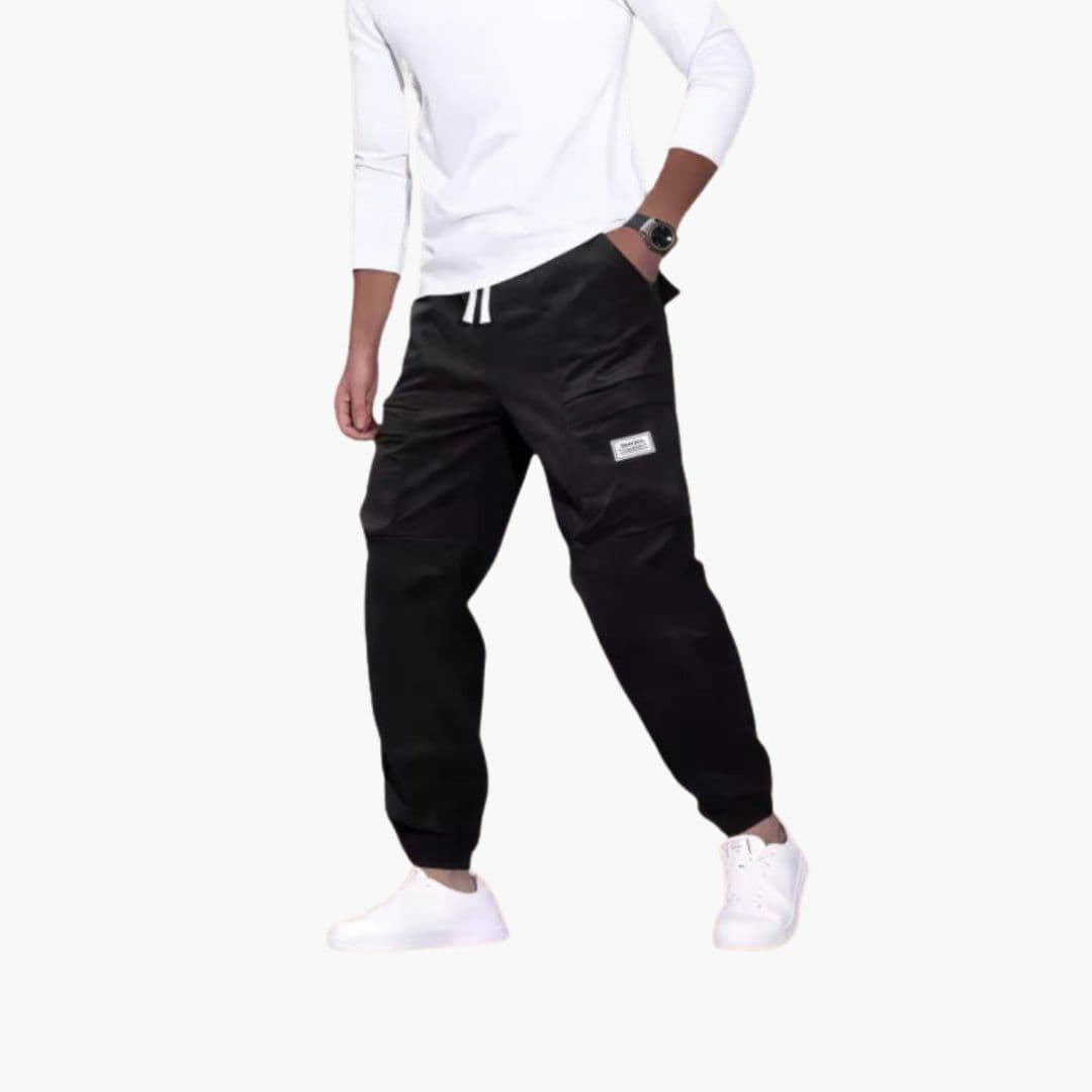 Pantalon homme à surface côtelée et poches multiples