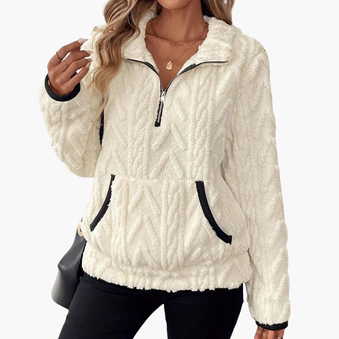 Women's half-zip fleece pullover with pockets