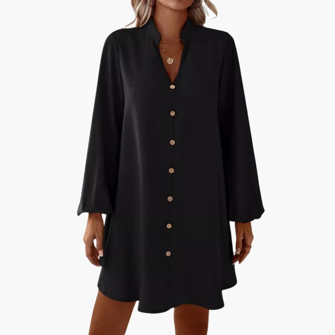 Kurzes Damenkleid mit Knopfleiste