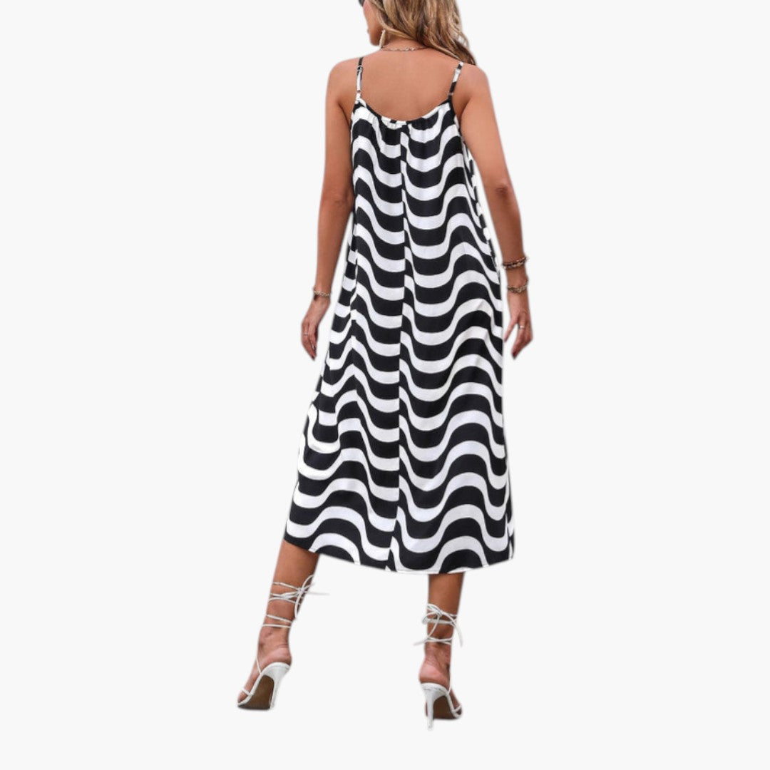 Damen Strandkleid mit Spaghettiträgern und Volantrock