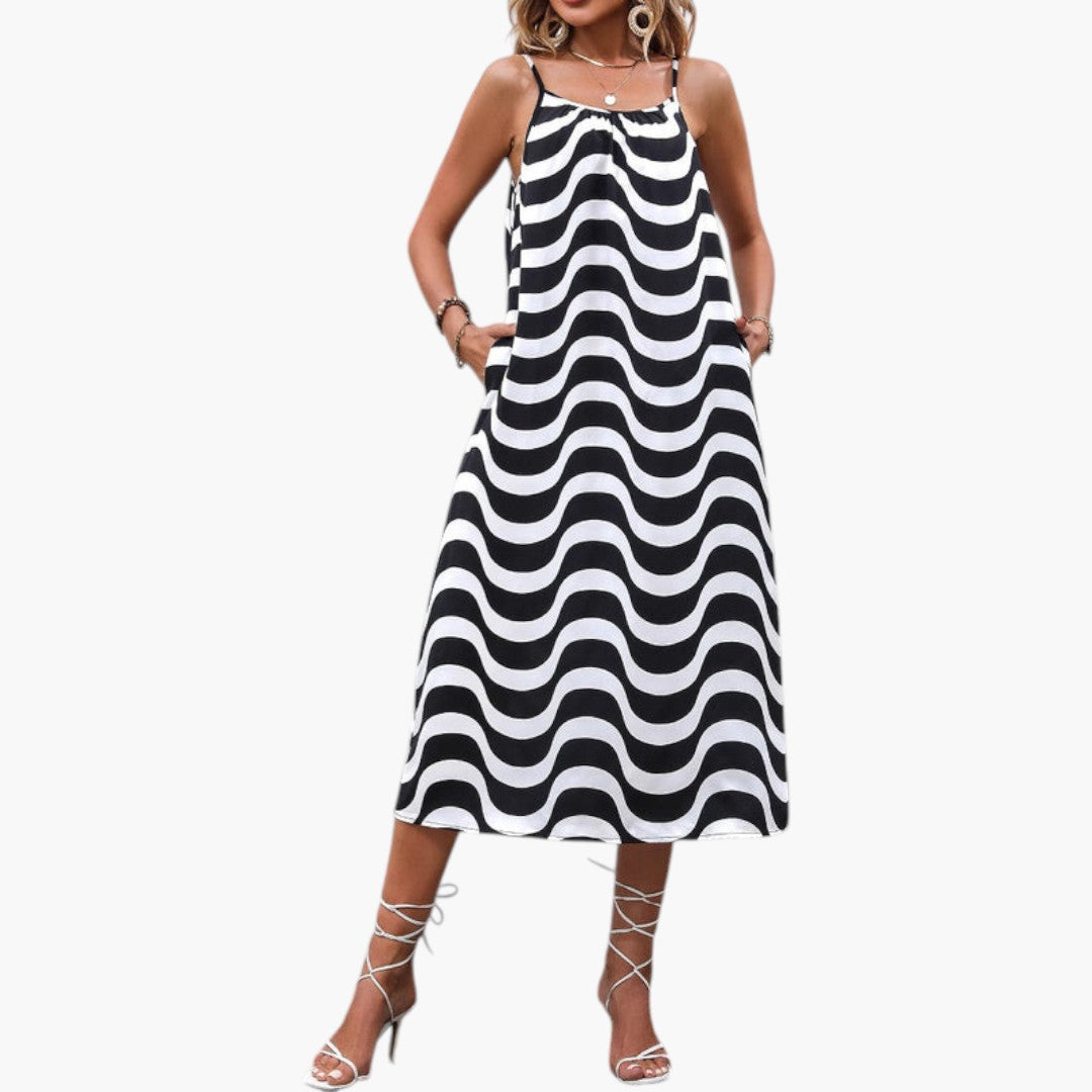 Damen Strandkleid mit Spaghettiträgern und Volantrock