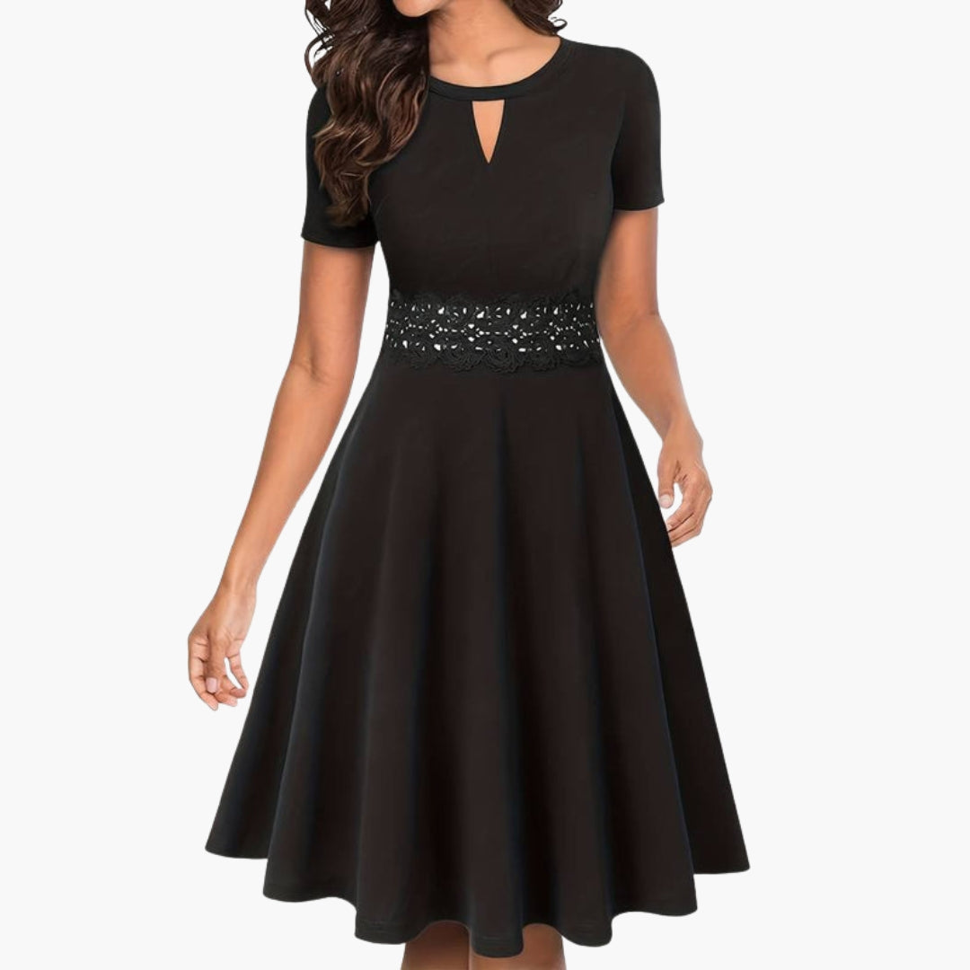 Robe femme avec taille en dentelle et encolure goutte
