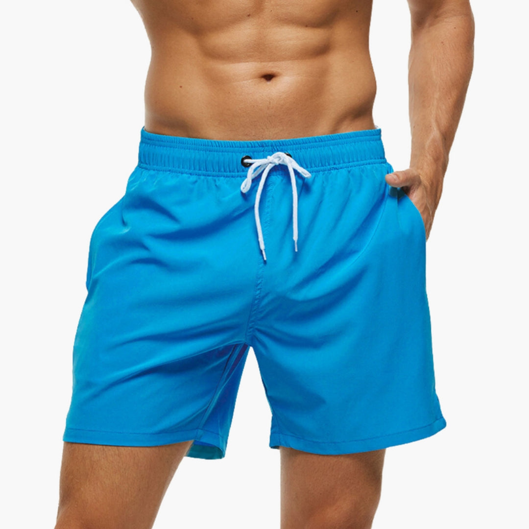 Pantalones cortos para hombres con diseño elástico
