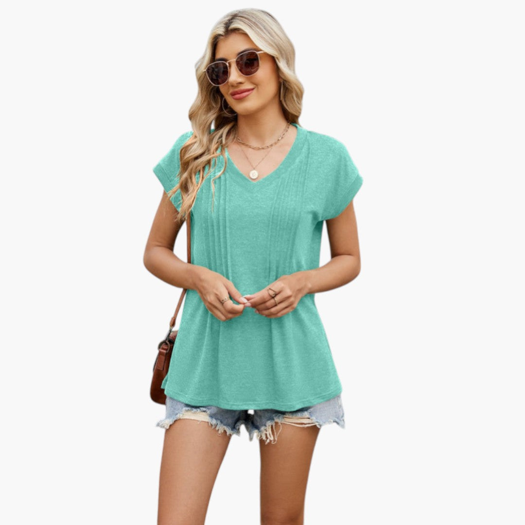Camiseta para mujer con cuello en V y pliegues en la parte delantera