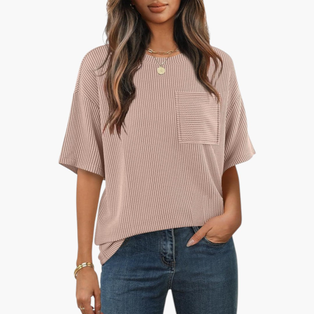 Camiseta de mujer a rayas con bolsillo en el pecho