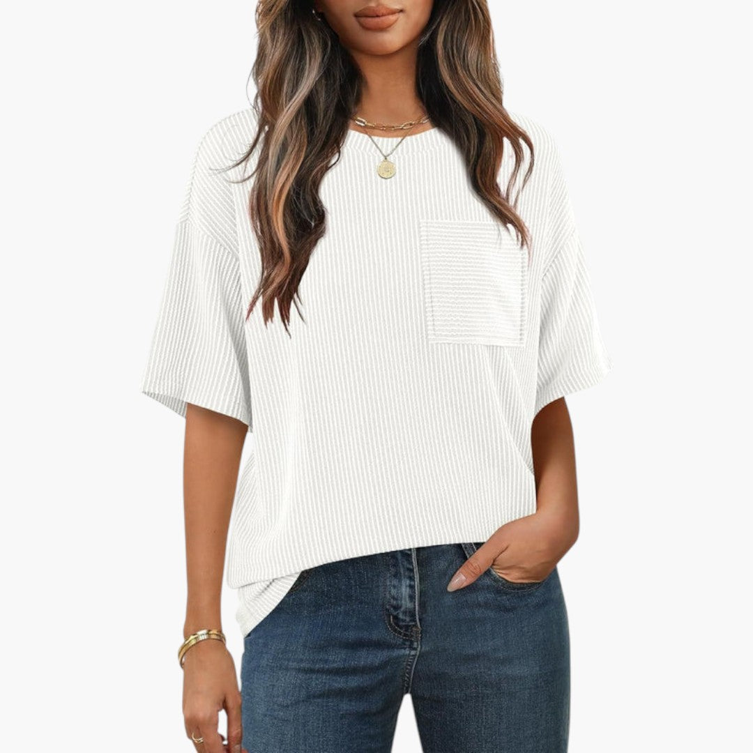 Camiseta de mujer a rayas con bolsillo en el pecho