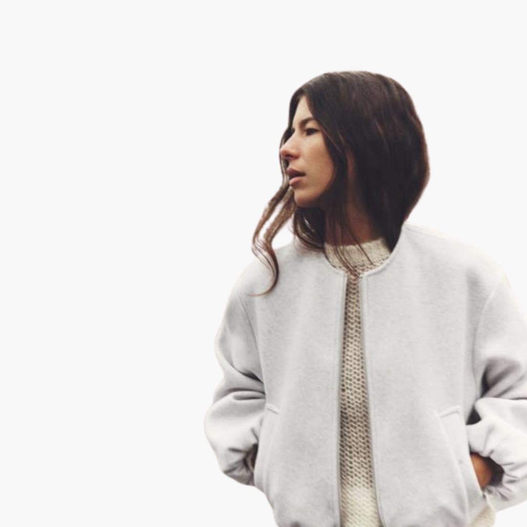 Casual bomber jacket for women with a fluid cut and modern design