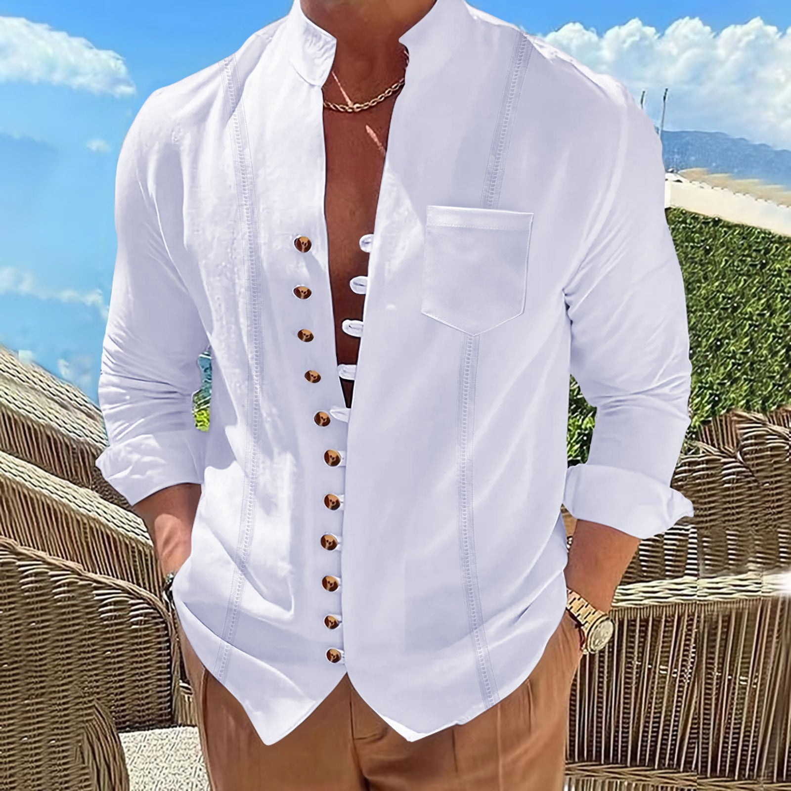 Chemise homme à col officier et surface unie