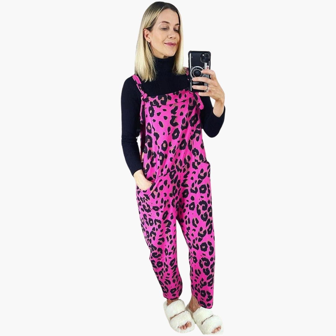 Mono de mujer con tirantes y diseño texturizado