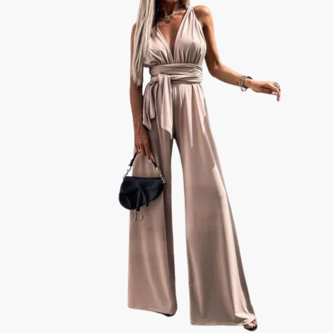Combinaison femme avec col V profond et lien à la taille