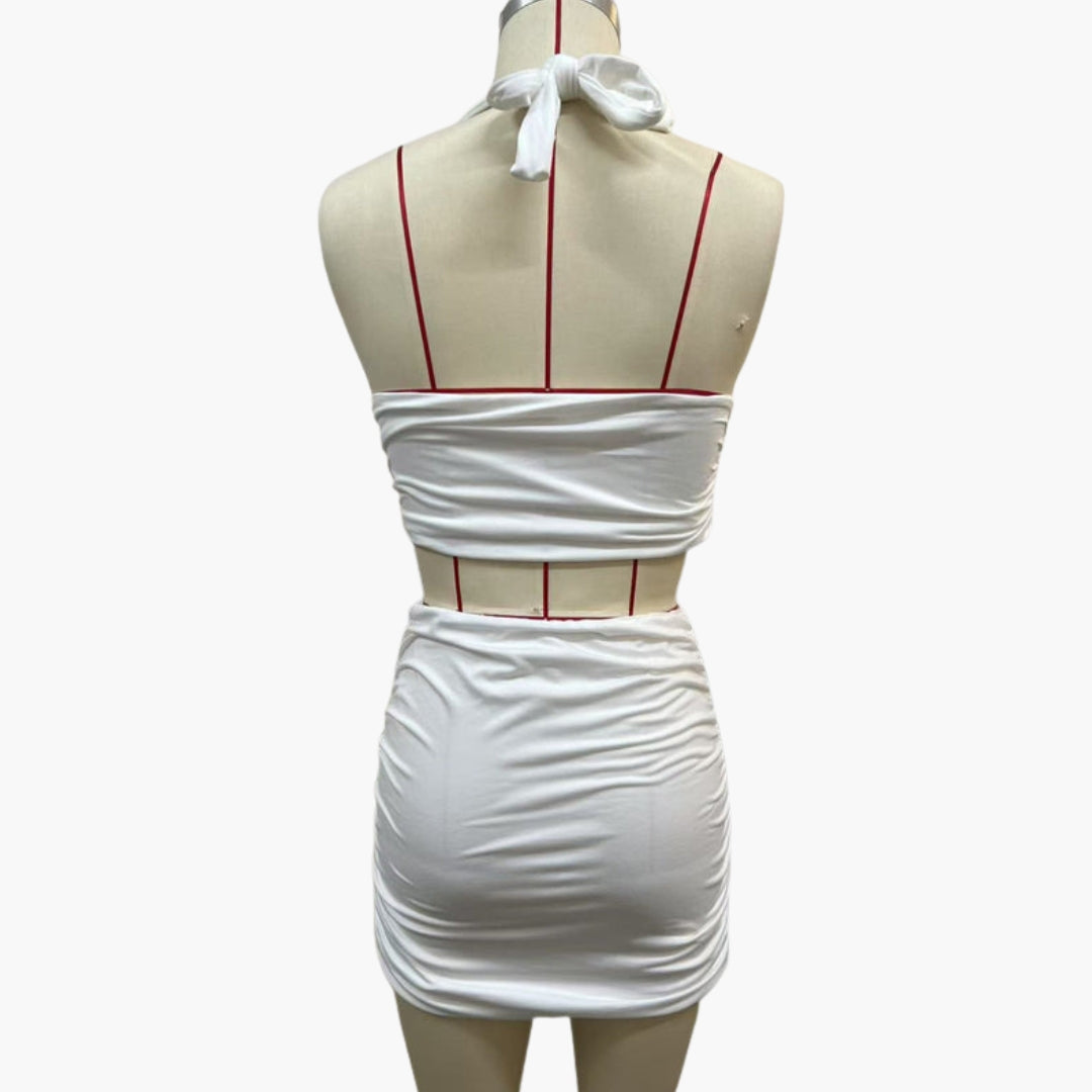 Conjunto Feminino Dois Peças com Top de Costas Nu e Mini Saia