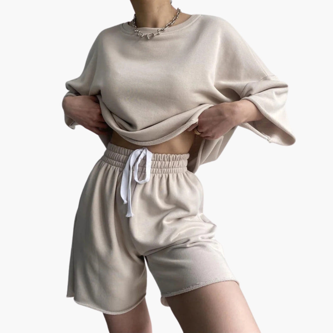Ensemble de sport femme avec haut court et short à cordon
