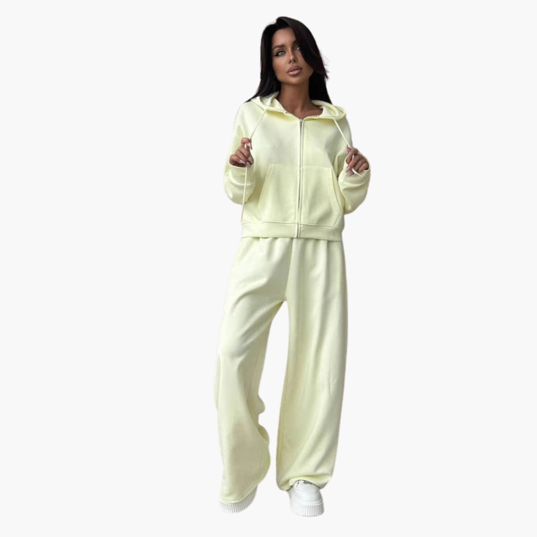 Conjunto deportivo para mujer con chaqueta con capucha