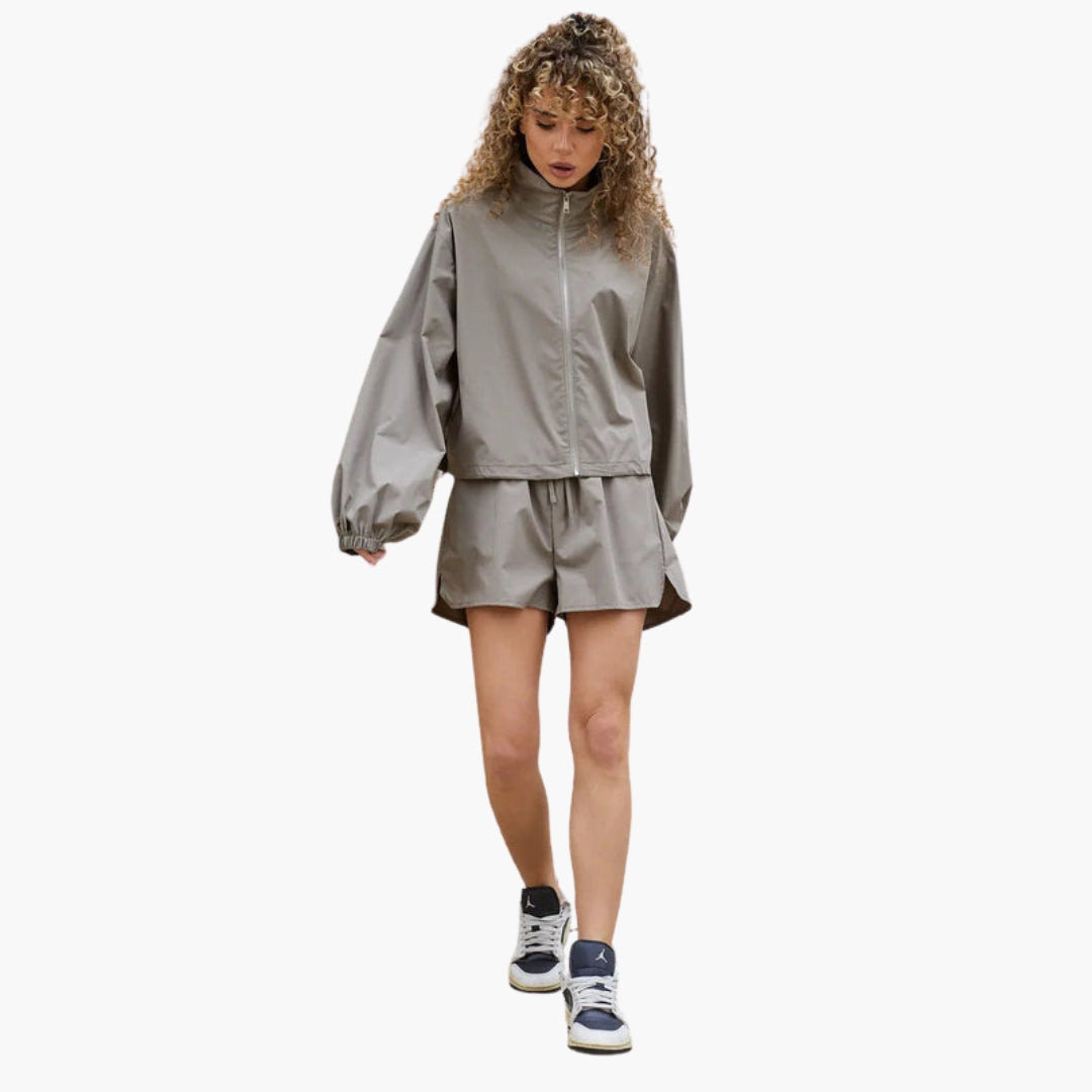 Ensemble de sport femme avec veste zippée