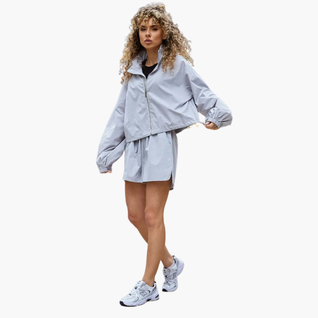 Ensemble de sport femme avec veste zippée