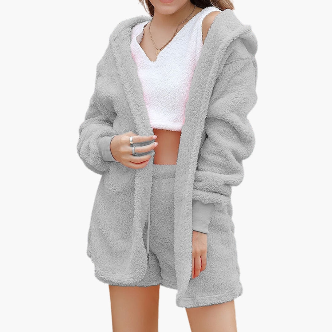 Ensemble détente femme avec veste à capuche et short