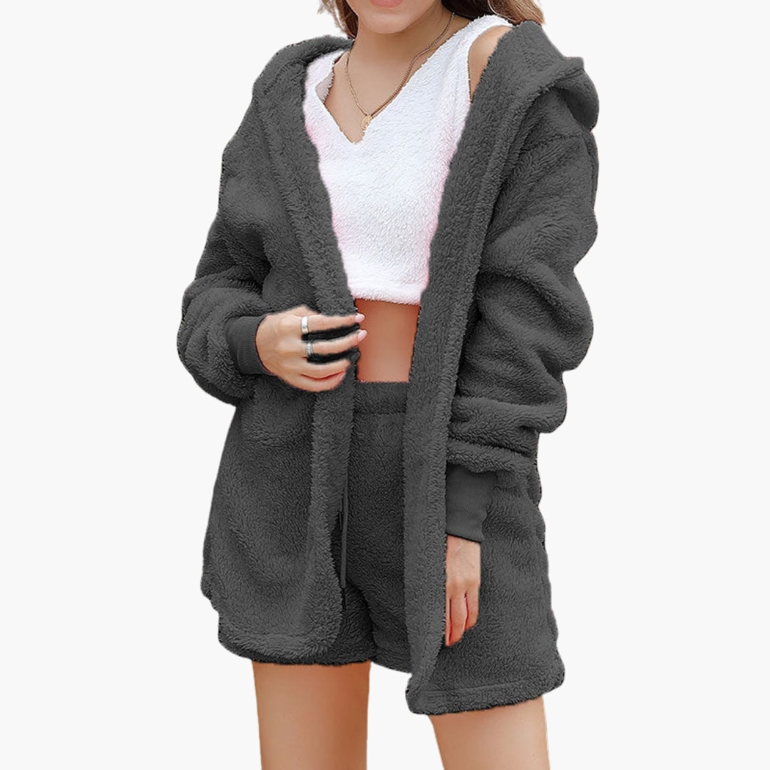 Ensemble détente femme avec veste à capuche et short