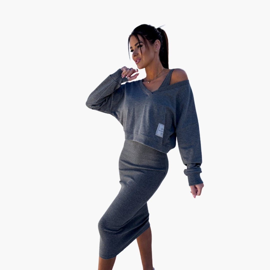 Ensemble femme deux pièces avec haut col en V et jupe
