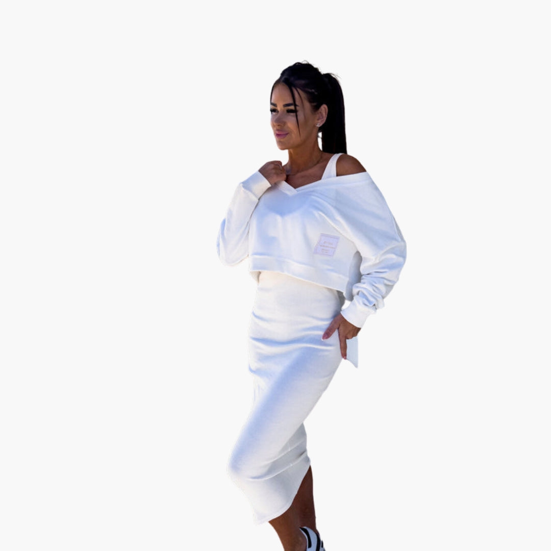 Ensemble femme deux pièces avec haut col en V et jupe