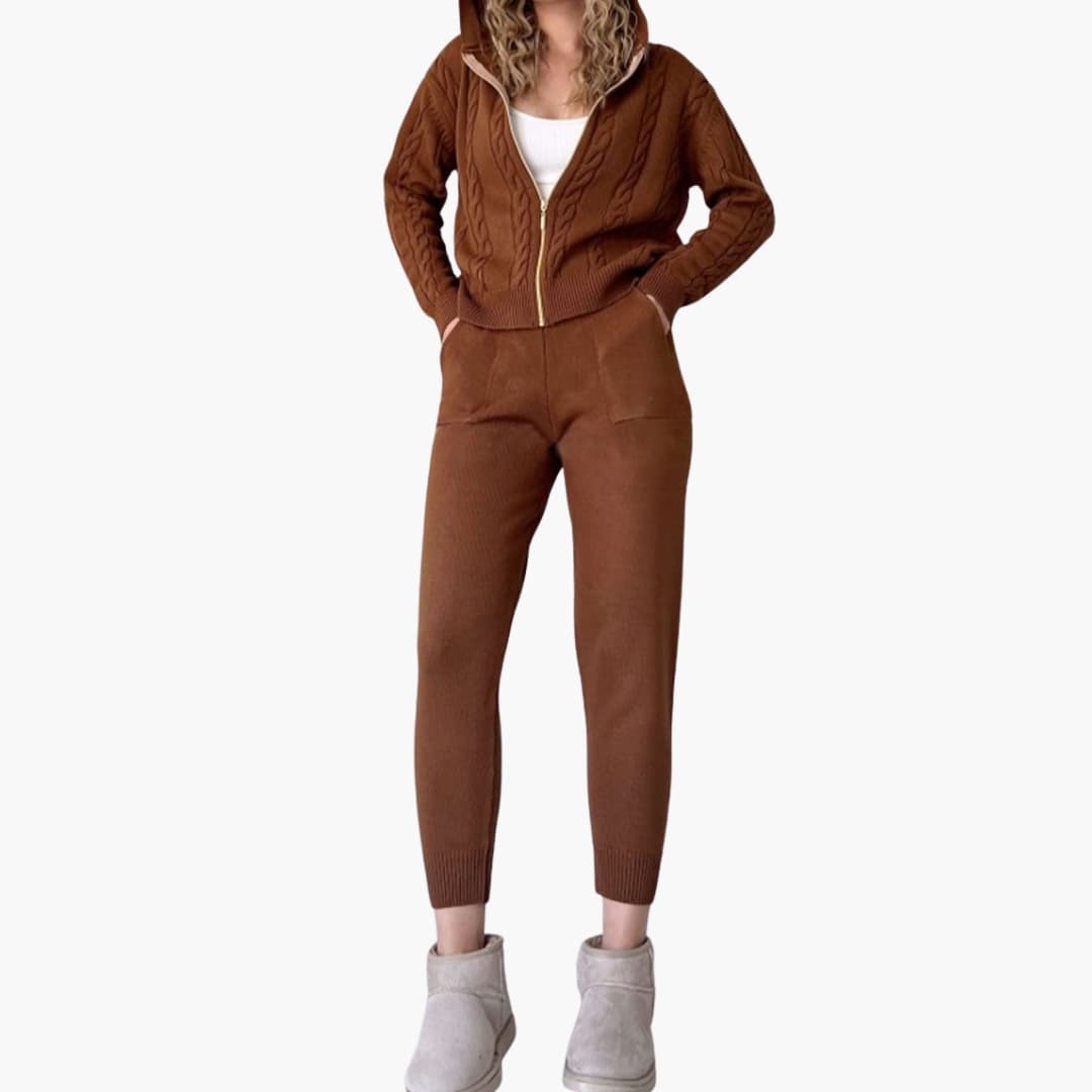 Ensemble femme en tricot deux pièces avec veste zippée et pantalon côtelé