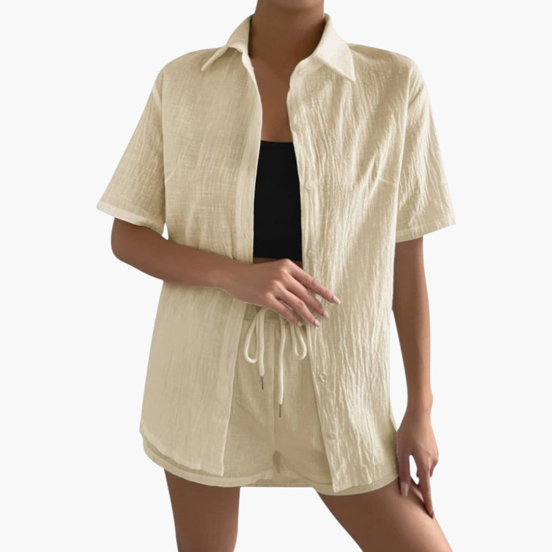 Ensemble femmes avec chemise légère et short