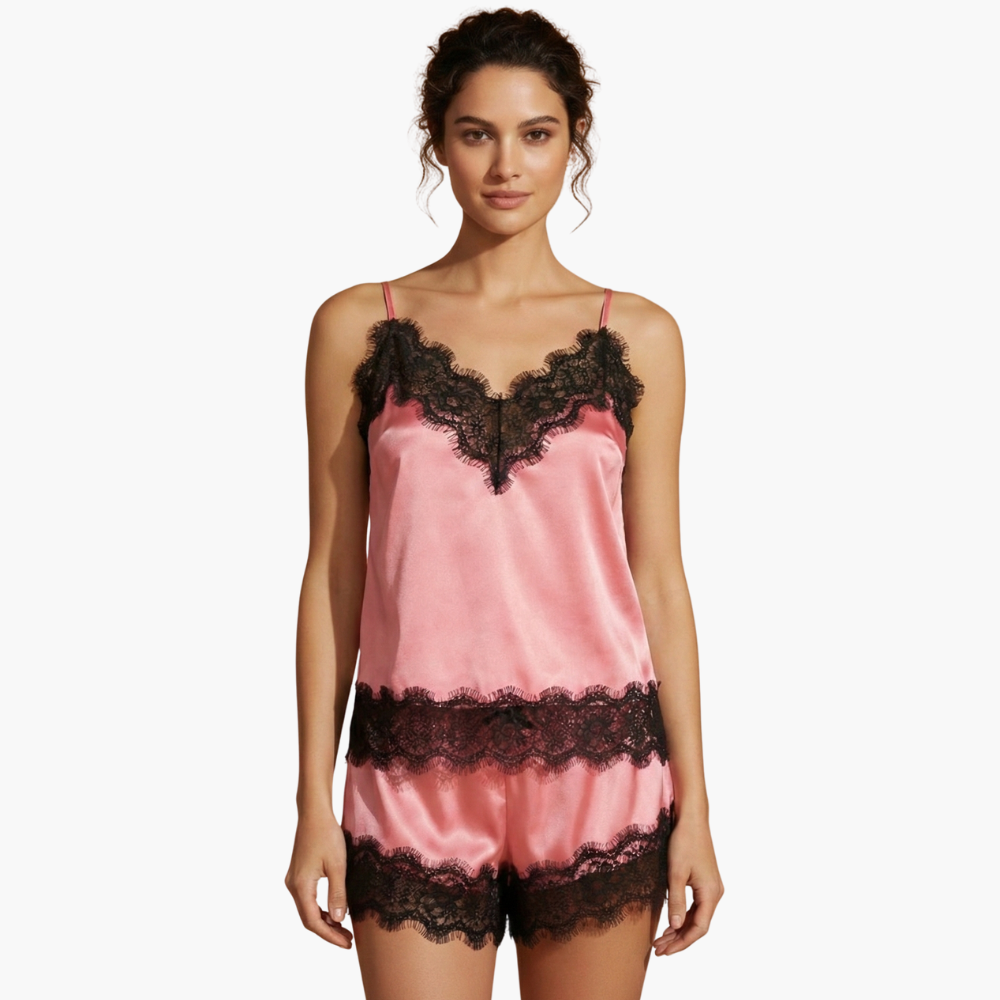 Ensemble pyjama femme en satin avec imprimé cœur et finitions en dentelle