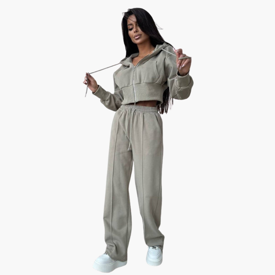 Ensemble sport femme avec sweat à capuche court