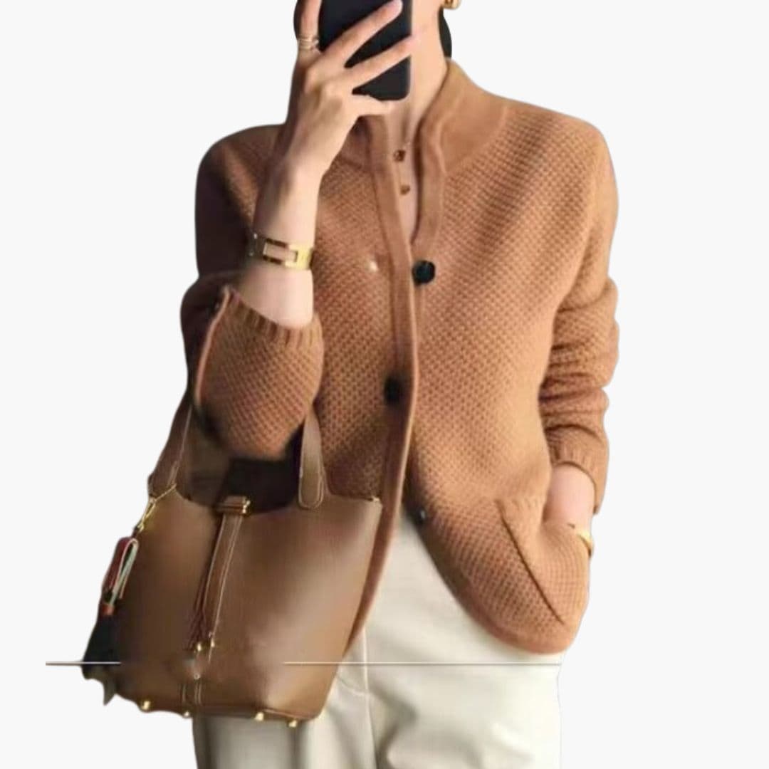 Gilet femme à surface texturée et boutonnage devant