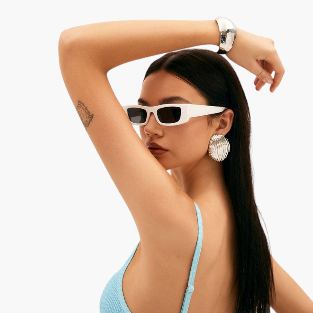 Women's Sunglasses with Square Frame and Wide Temples