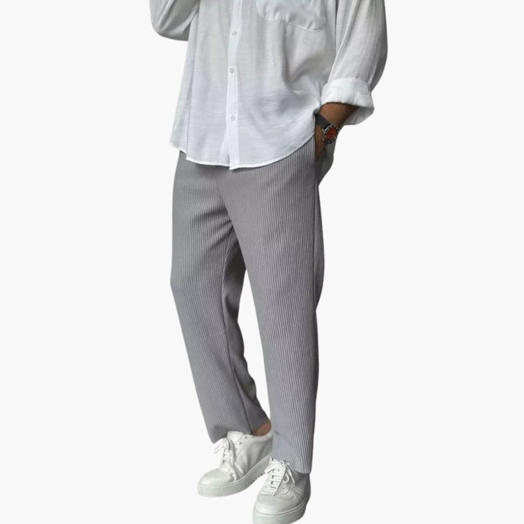 Pantalon homme en corduroy coupe ample et jambe droite