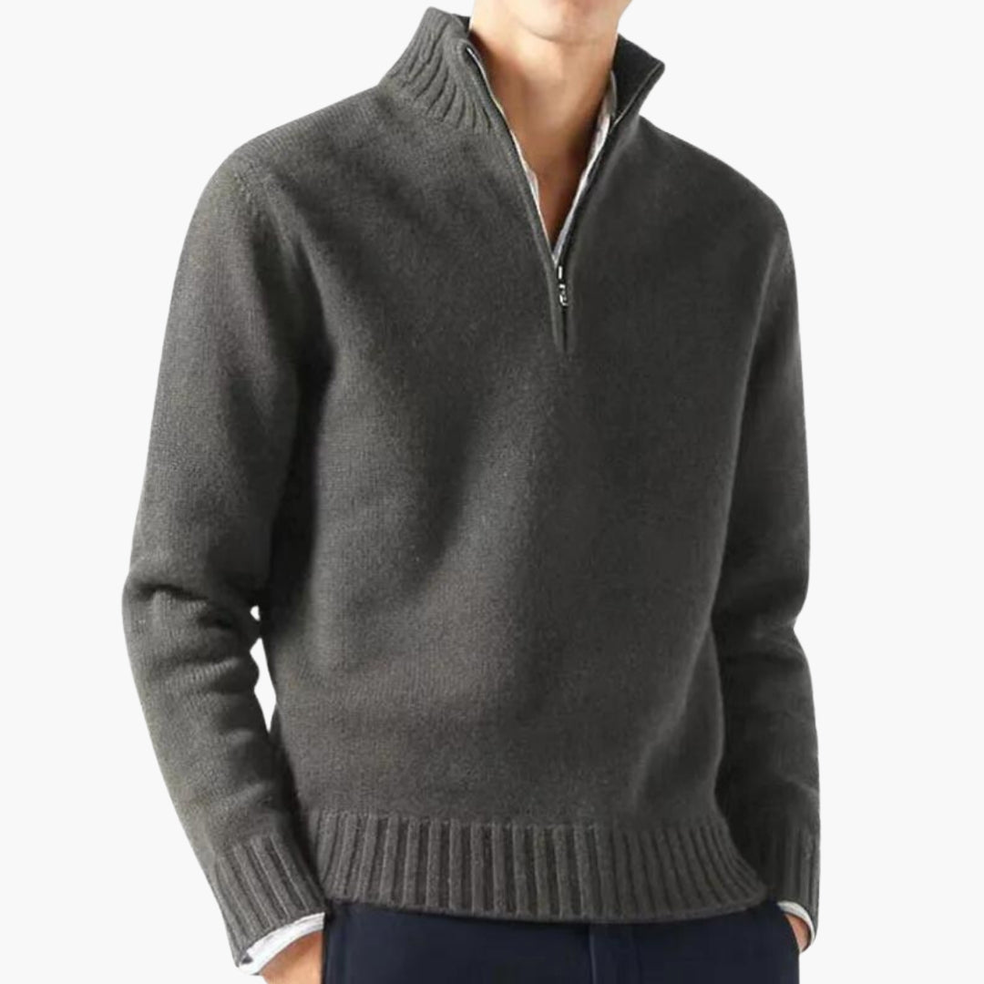 Herrenpullover mit halbem Reißverschluss, Stehkragen und geripptem Saum