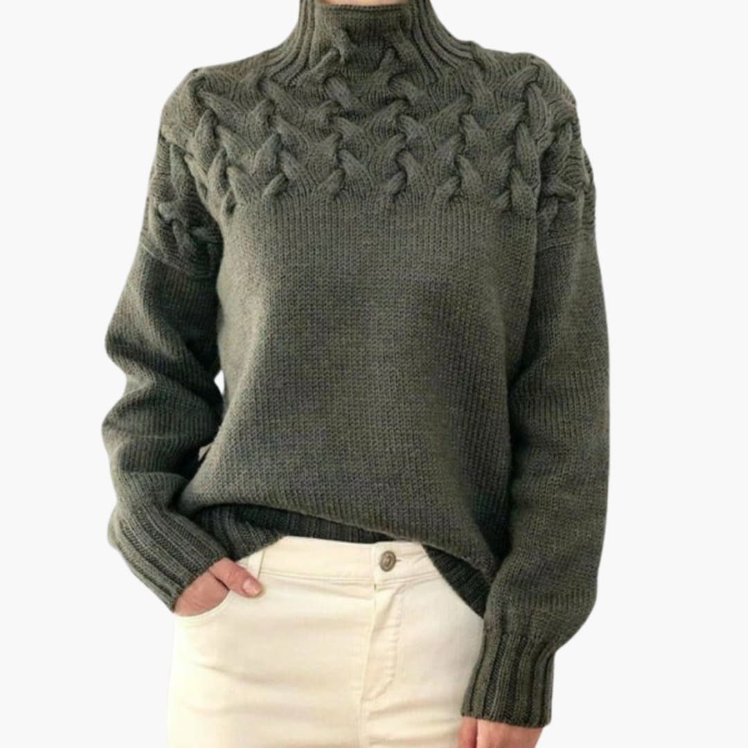 Pull femme à col montant avec torsades tricotées