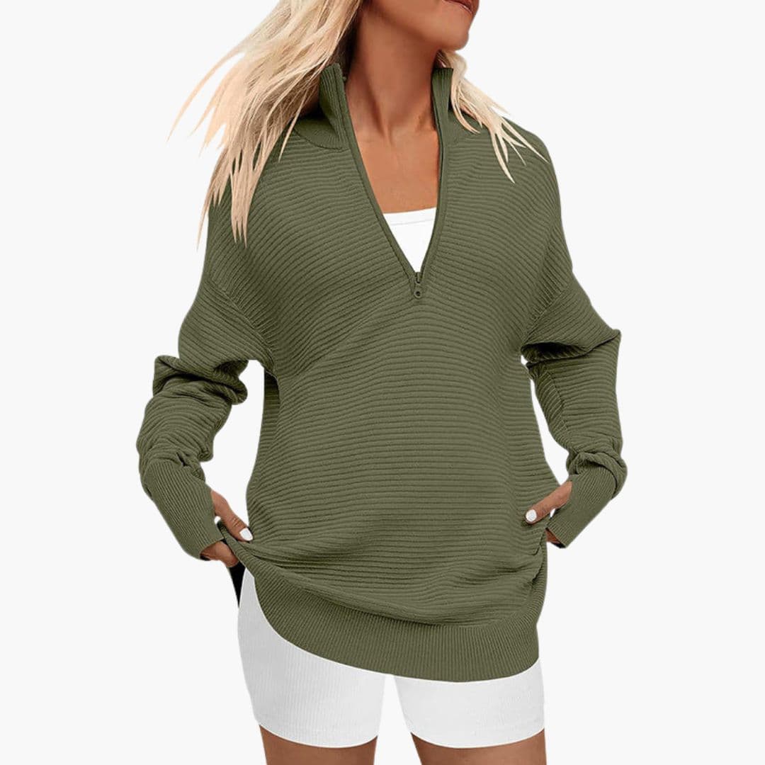 Løs hettejakke til dame med glidelås og høy krage