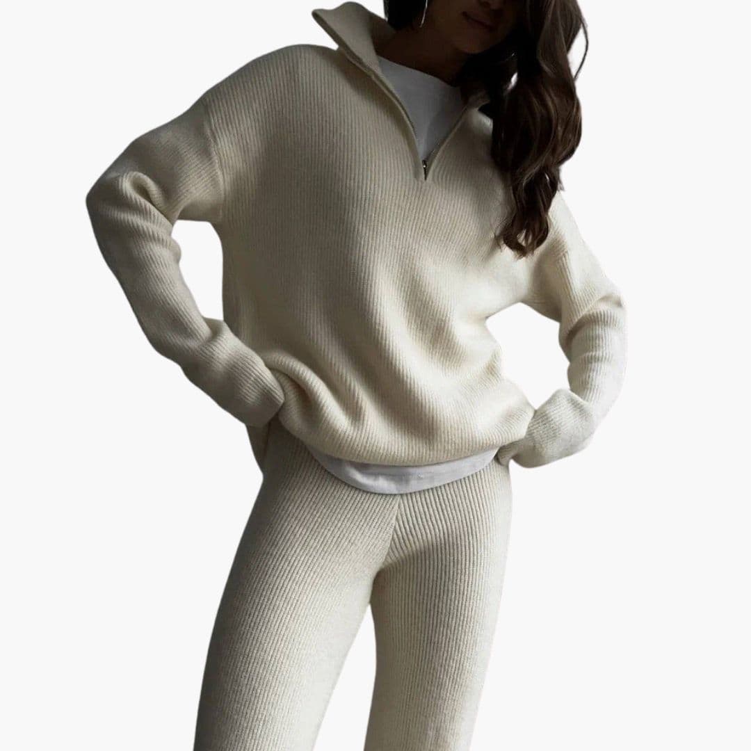 Women's ribbed pullover with mock neck and short zip