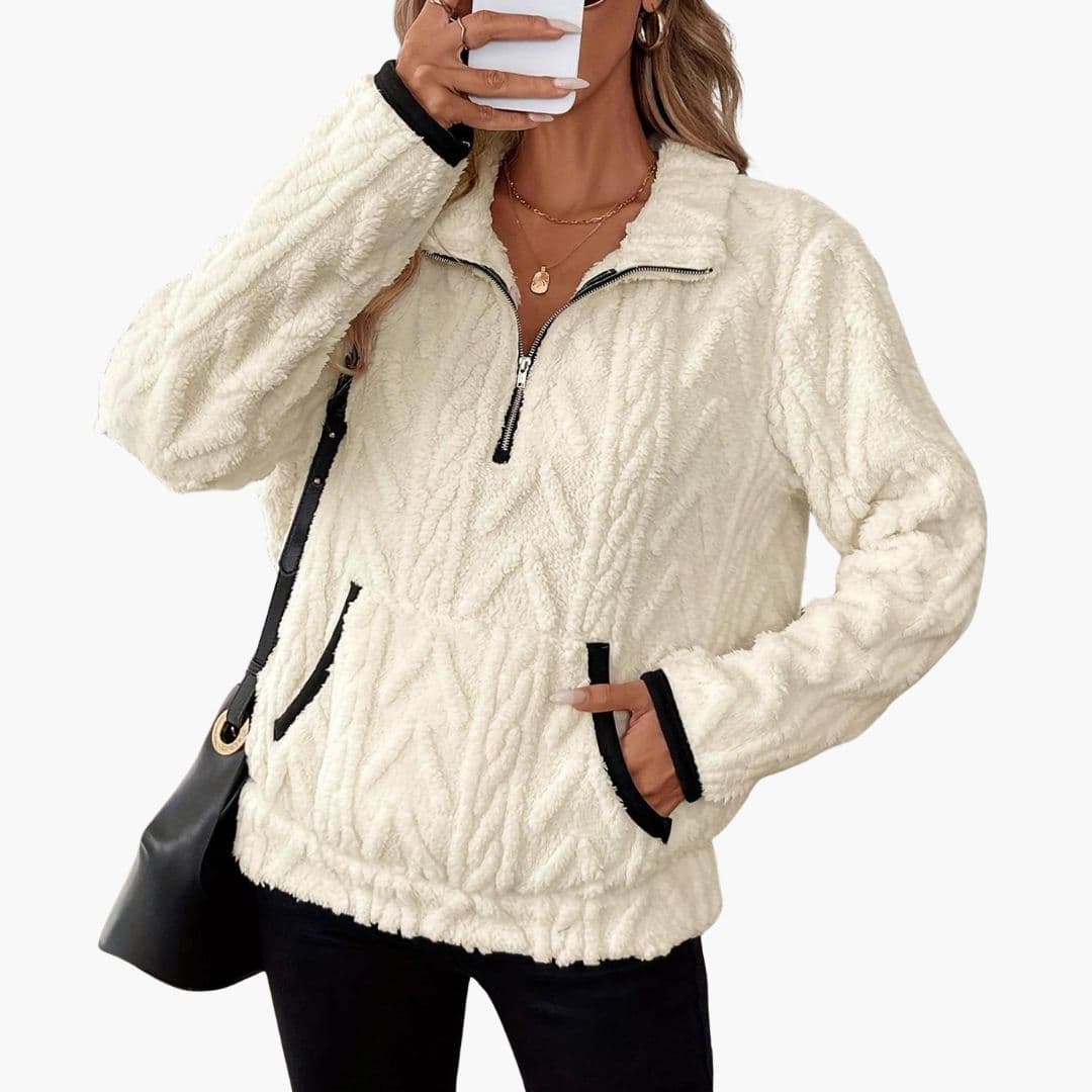 Women's half-zip fleece pullover with pockets