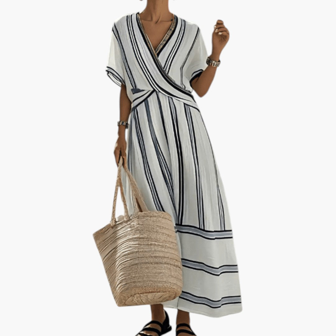 Vestido maxi feminino com corte fluido e mangas curtas